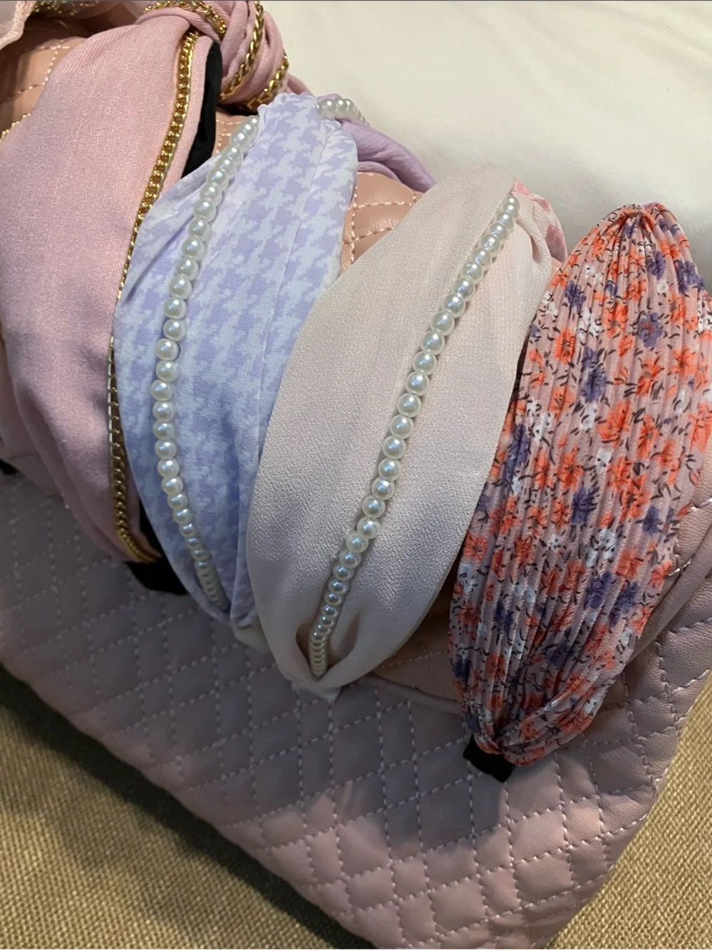 SET OF 7 HEADBANDS Gold- Pink-Purple-White-Rose- Floral& 3 FREE piece of jewelry
